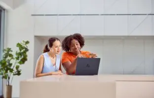 UCB fait tout pour être durable grâce à des stratégies et des collaborations numériques