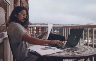 Travailler et vivre comme un nomade numérique, ça vous intéresse ?