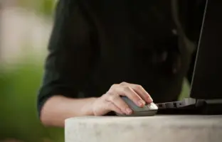 Een ergonomisch toetsenbord en een goede muis: zo kies je voor lange werkdagen